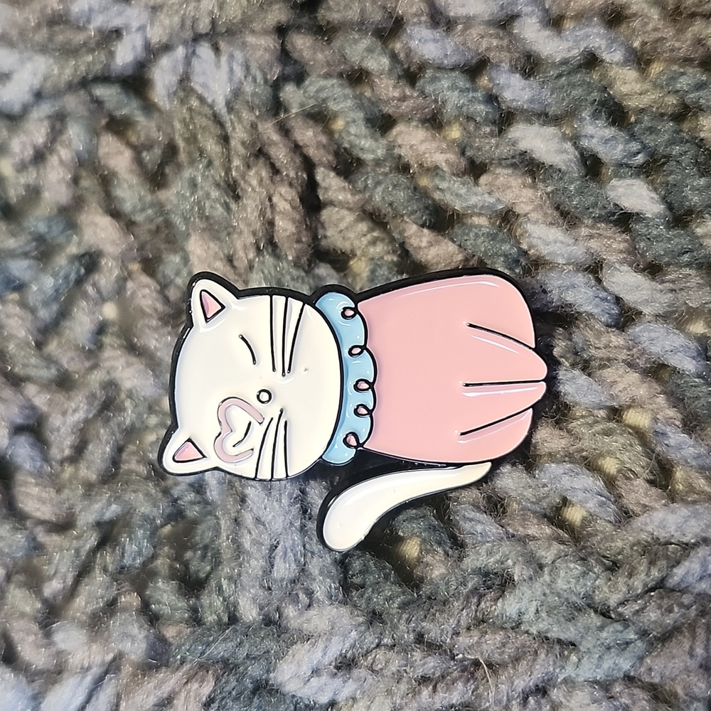 Enamel pin: Lover